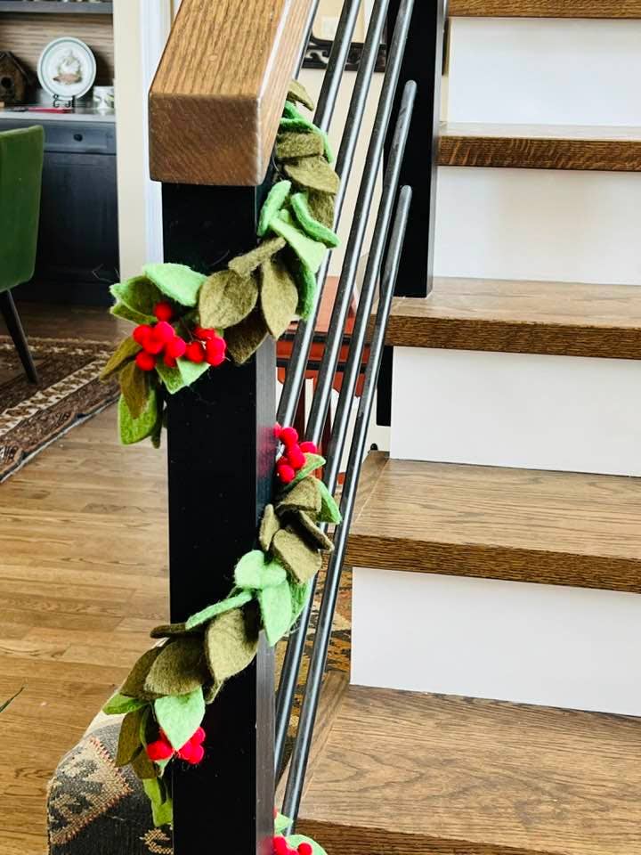 Christmas Decor Garland - Mistletoe - Sugar River Shoppe