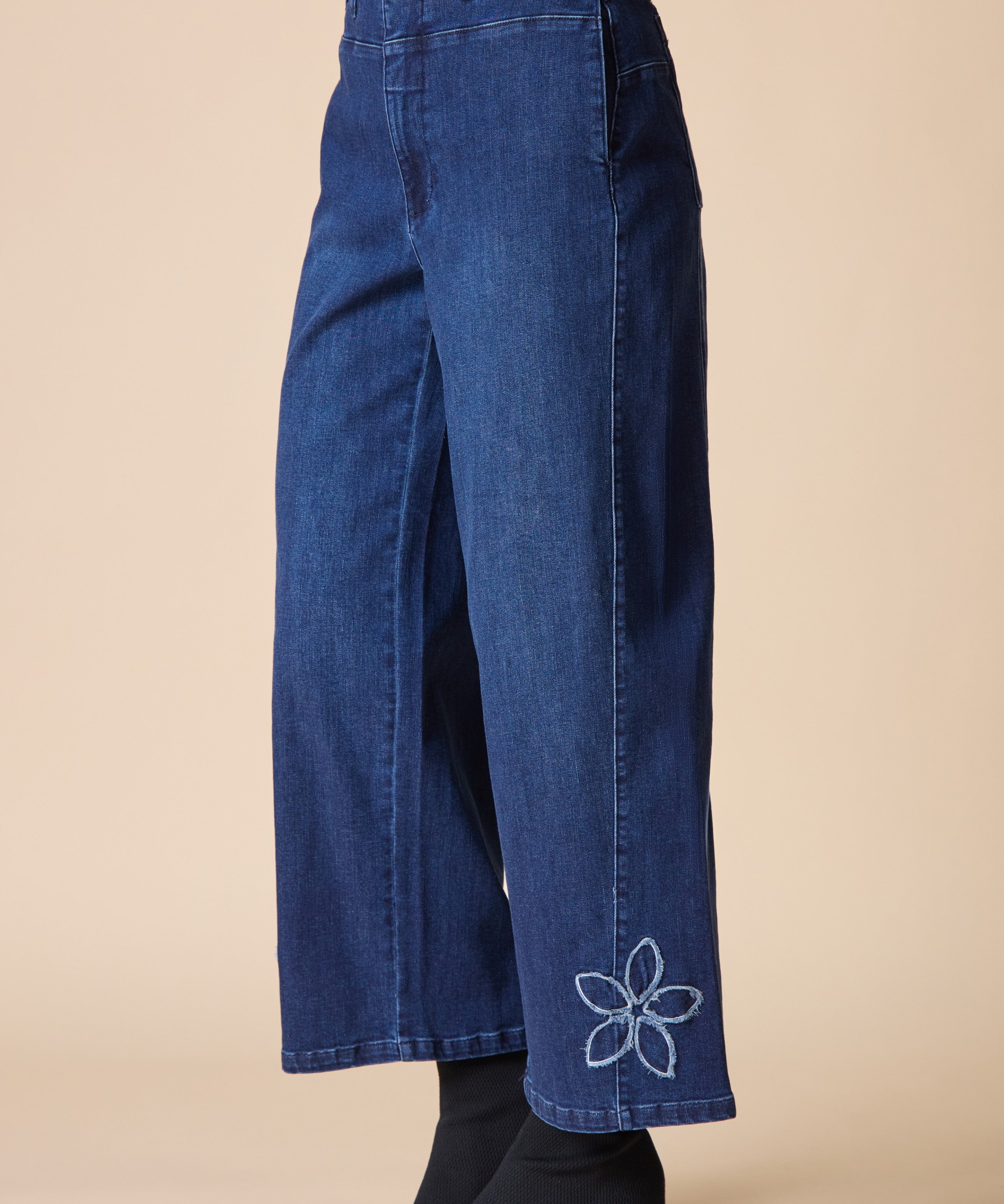 Stretch Denim Tossed Flower Jean