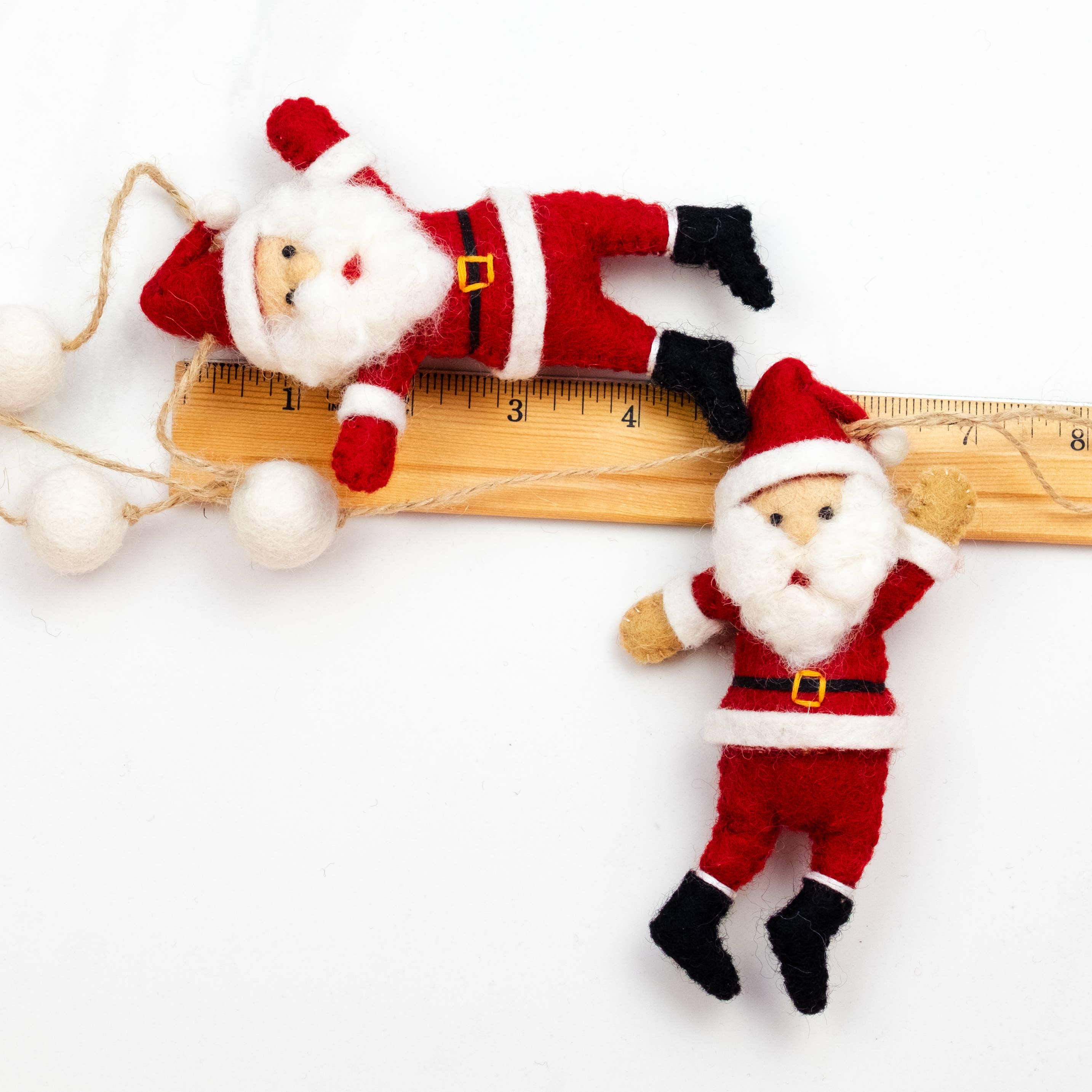 Garland - Dancing Santa - Christmas Decor