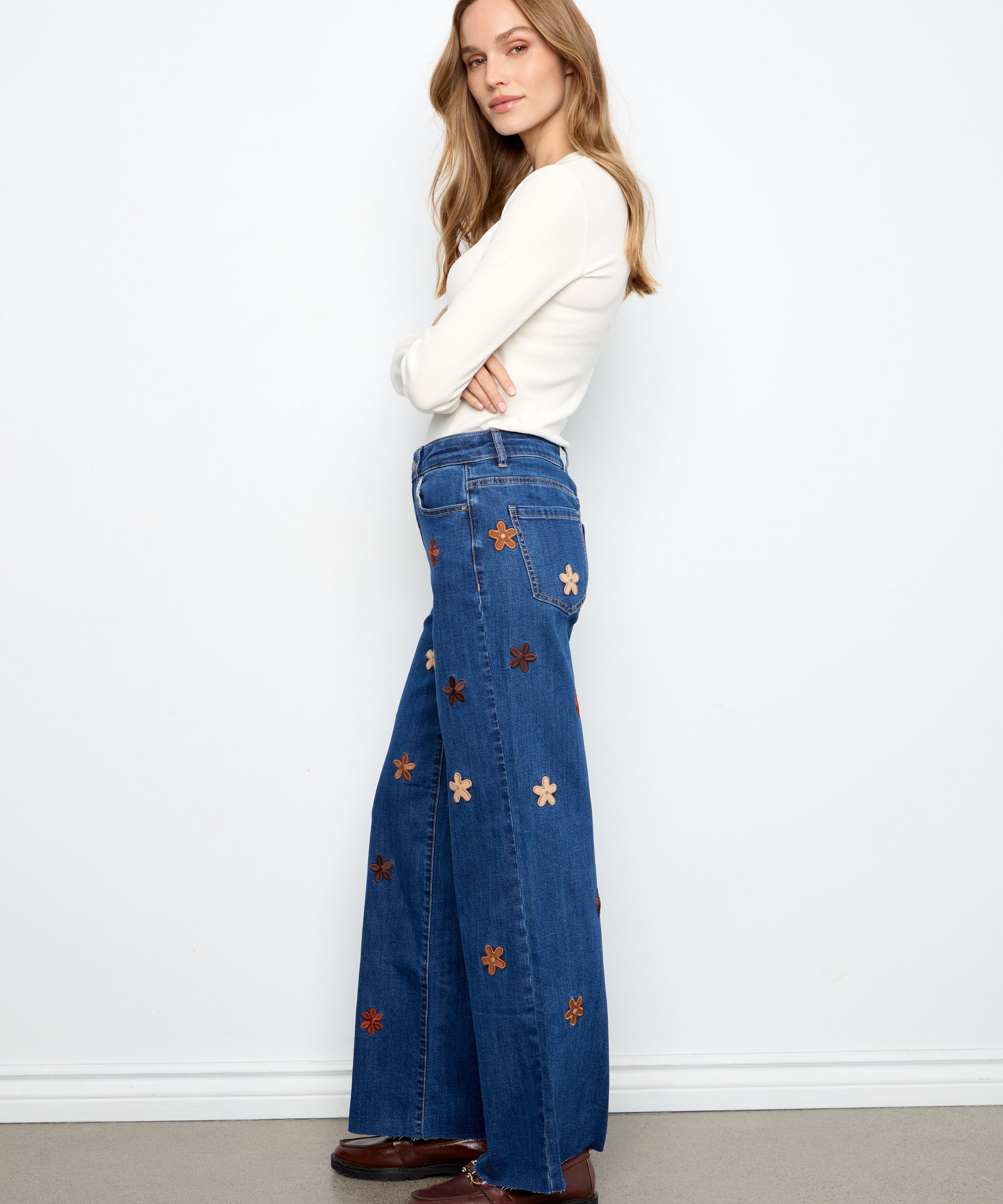 Wide Leg Jeans with Suede Flower Patches