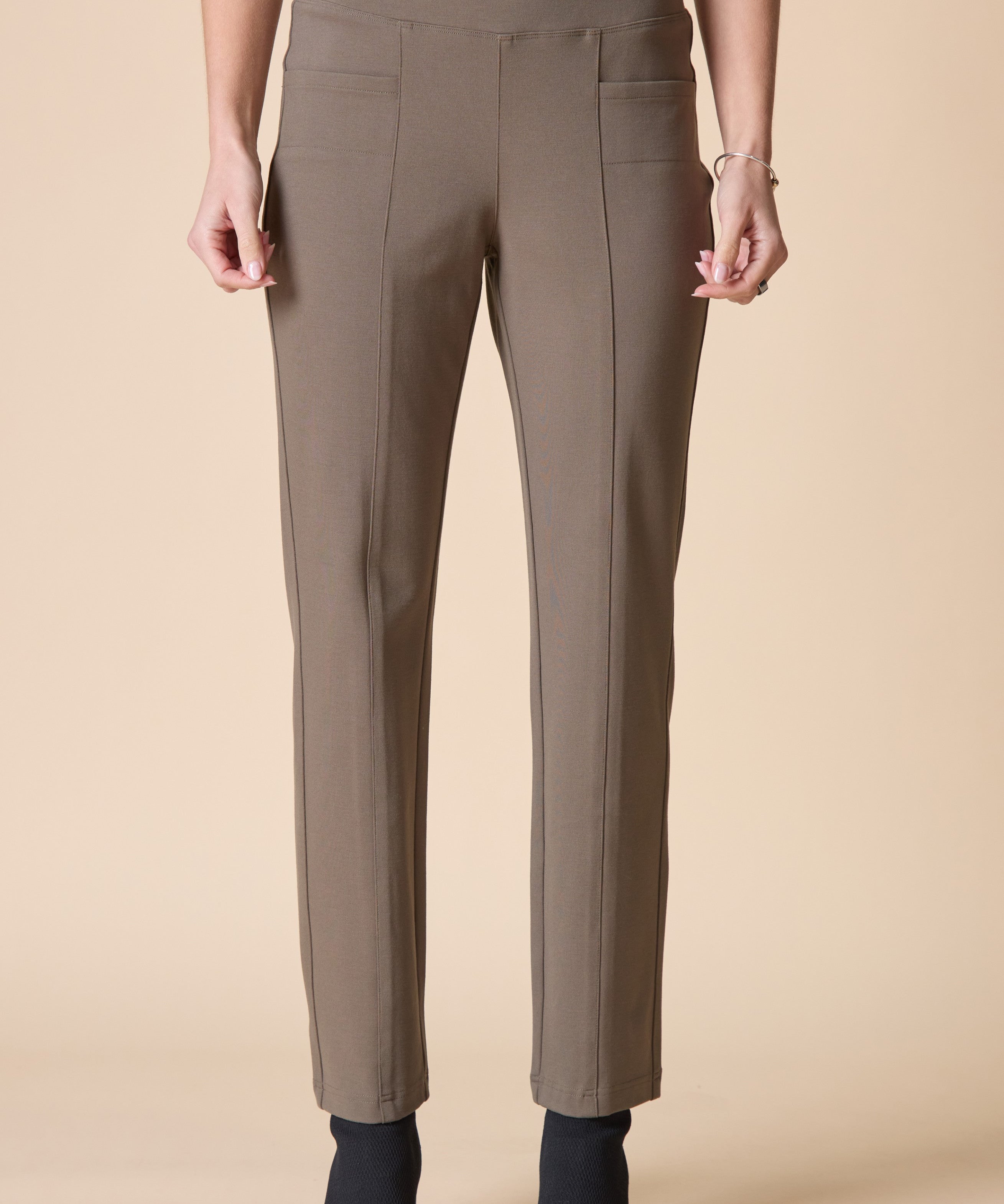 Luxe Ponte Seamed Pocket Pant - Umber