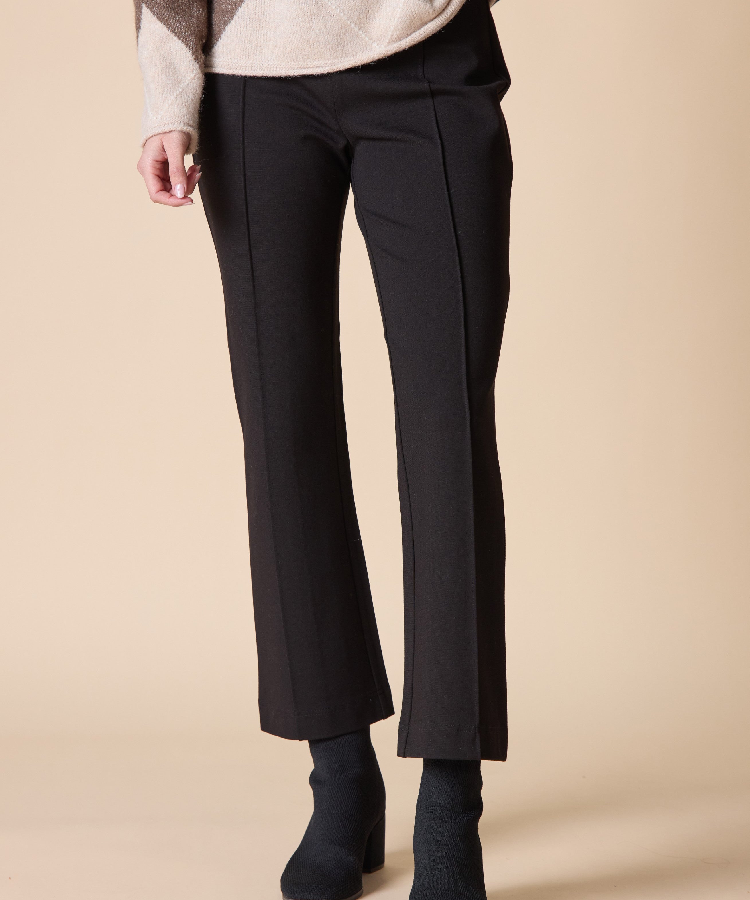 Luxe Ponte Kickflare Pant - Black