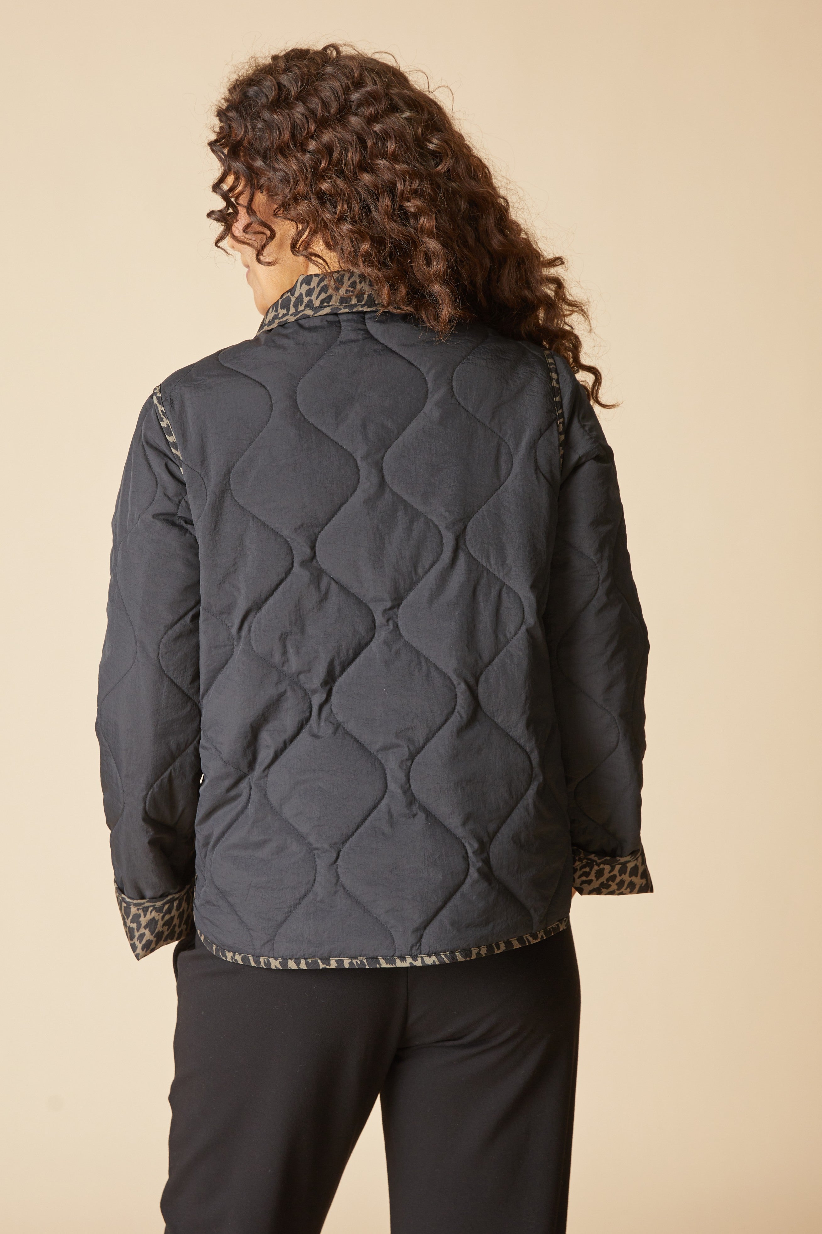 Reversible Print Quilt Puffer Coat - Black