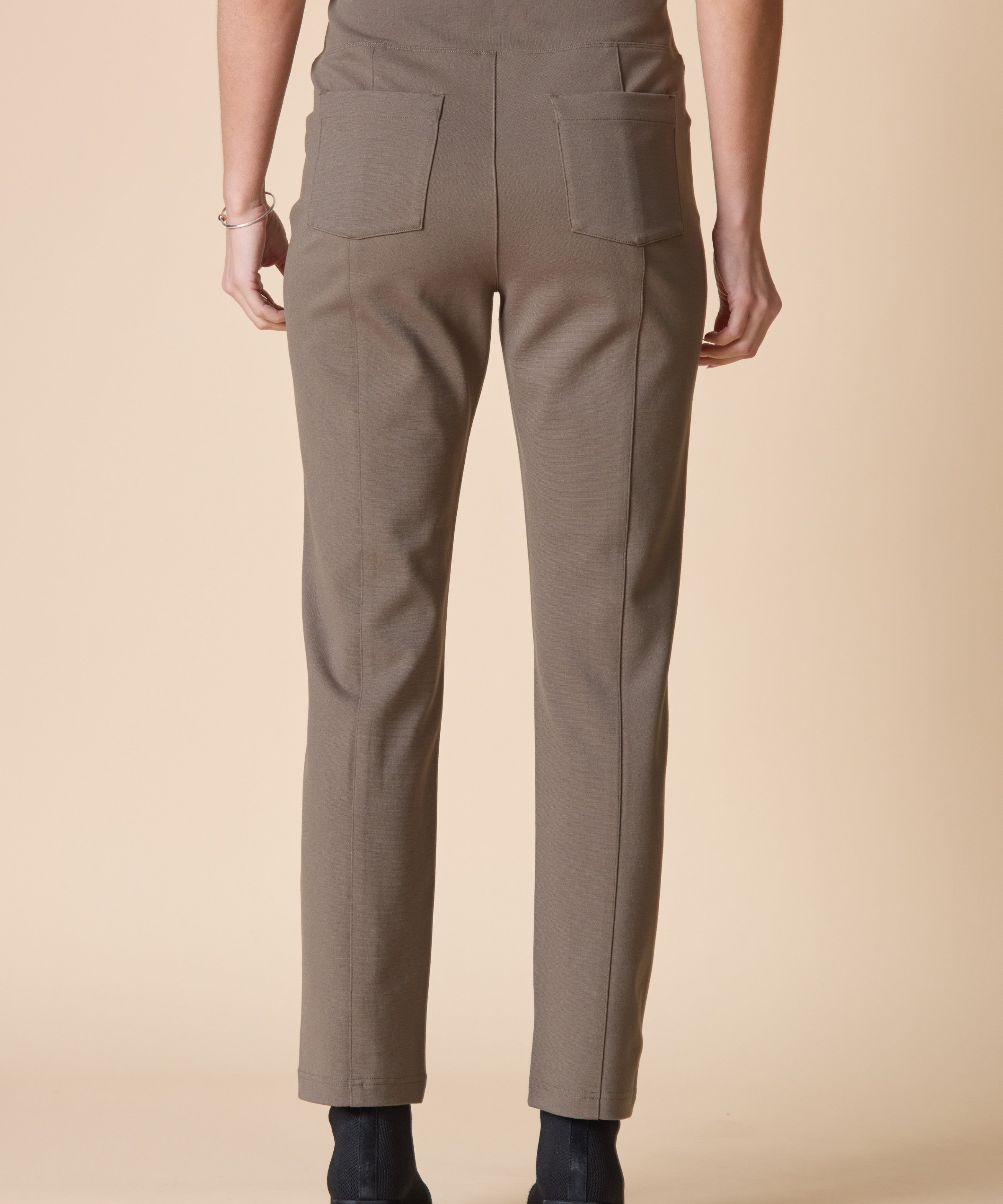 Luxe Ponte Seamed Pocket Pant - Umber