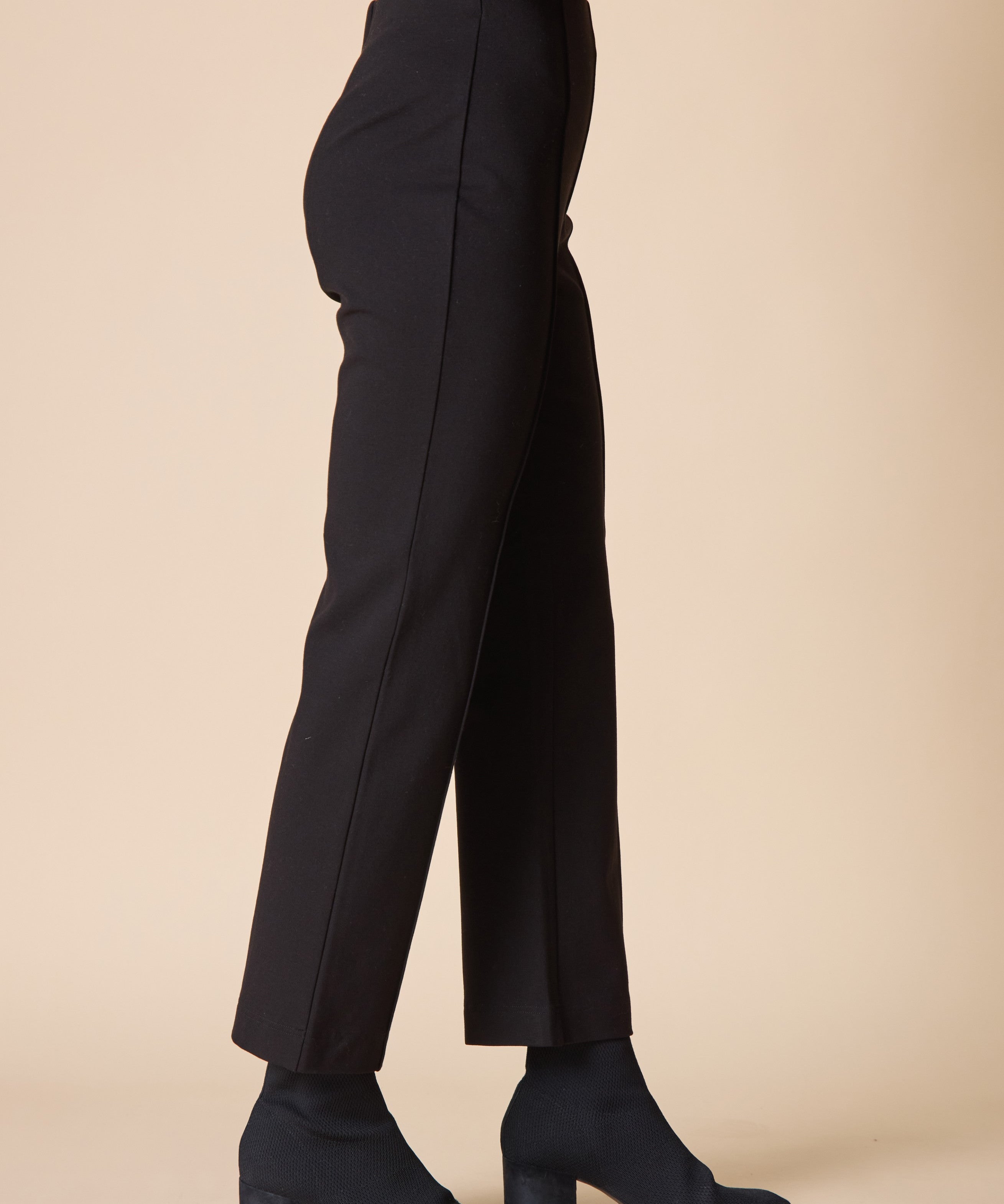 Luxe Ponte Kickflare Pant - Black