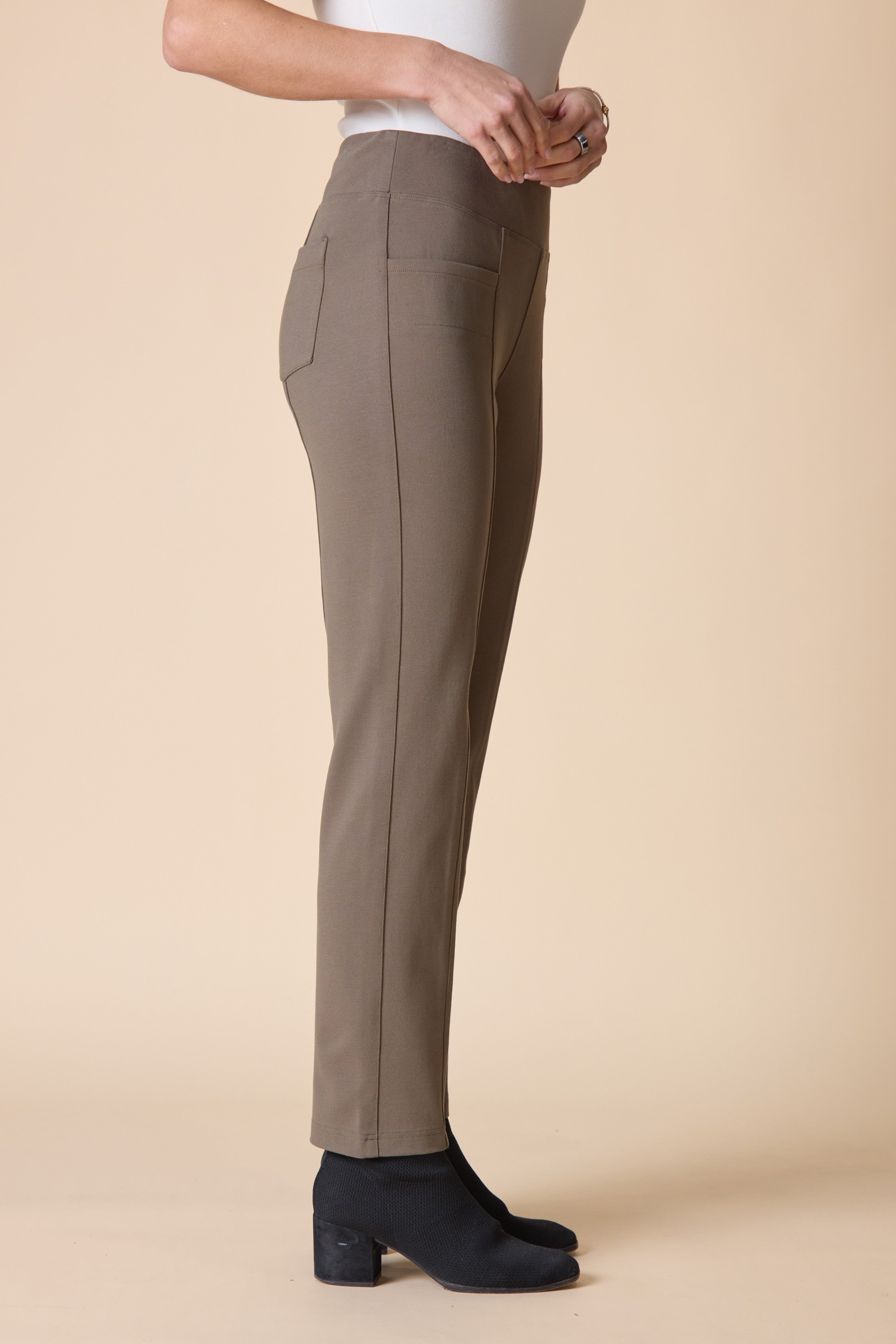 Luxe Ponte Seamed Pocket Pant - Umber