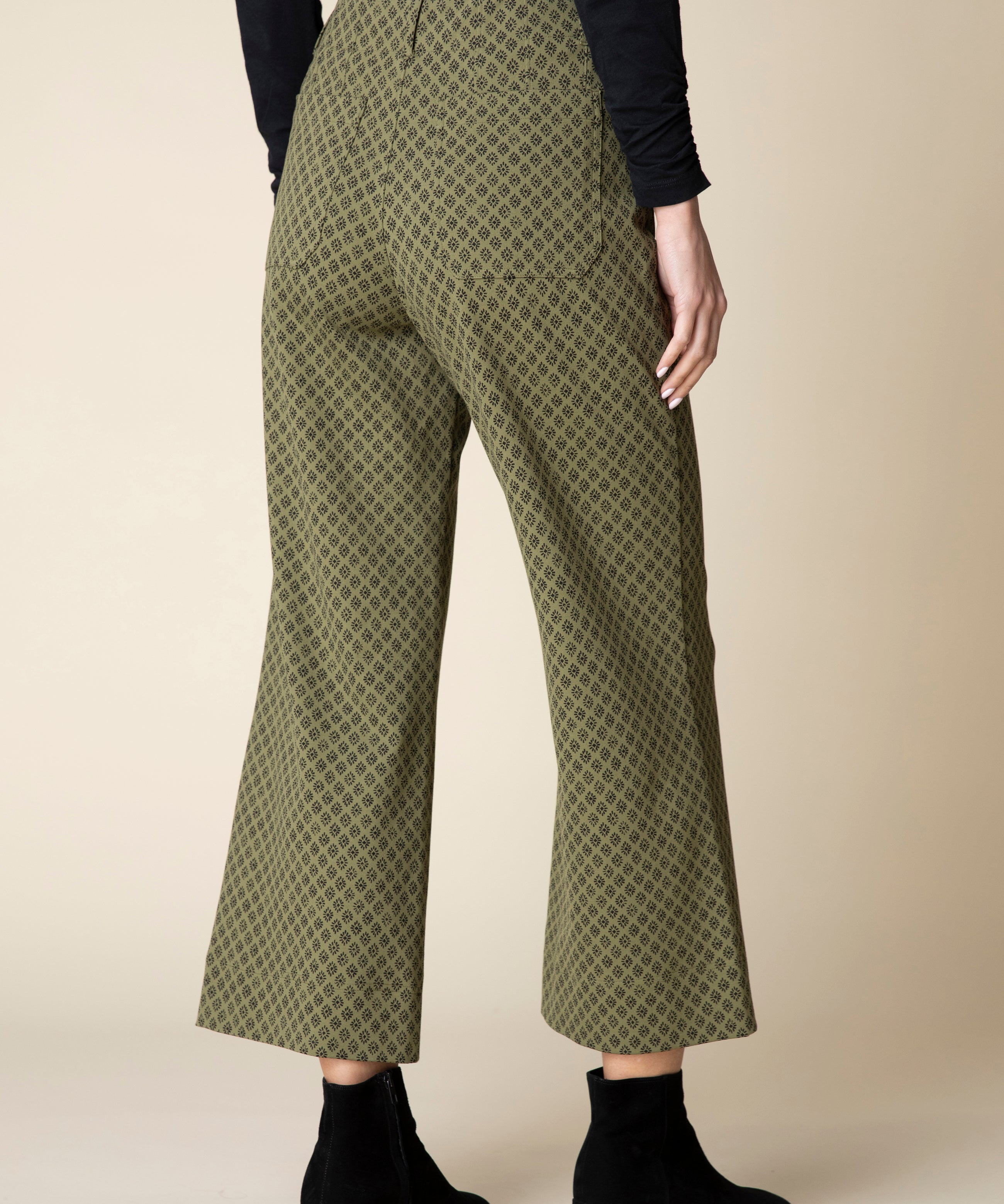 Luxe Ponte Stamped Floral Diamond Ankle Pant - Sugar River Shoppe