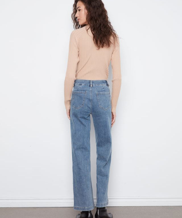 Wide Leg Jeans with Front Seam Detail
