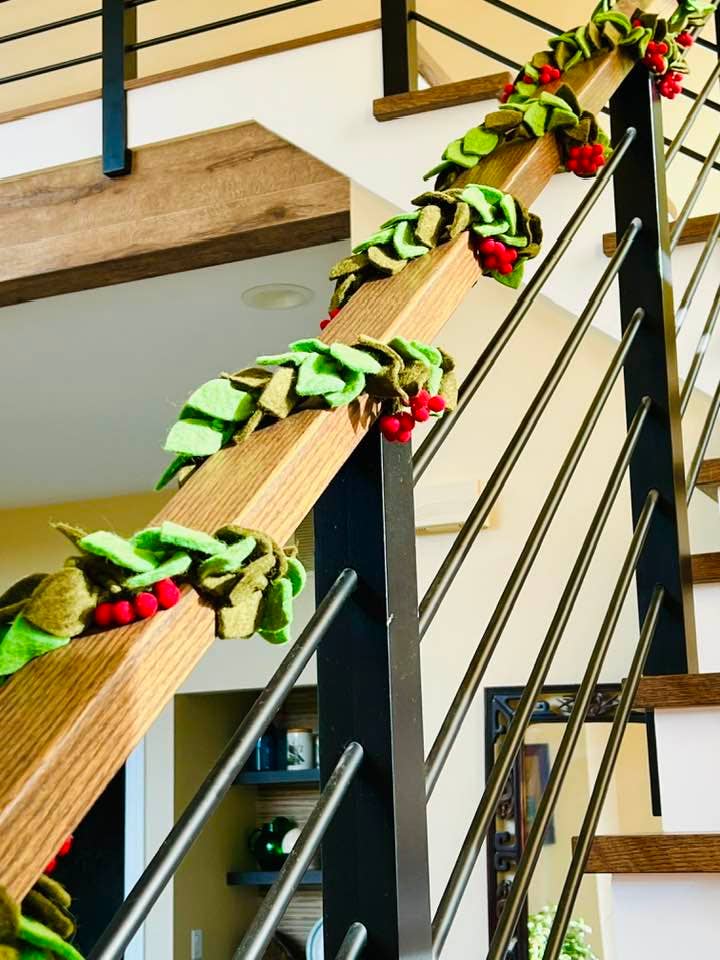 Christmas Decor Garland - Mistletoe - Sugar River Shoppe