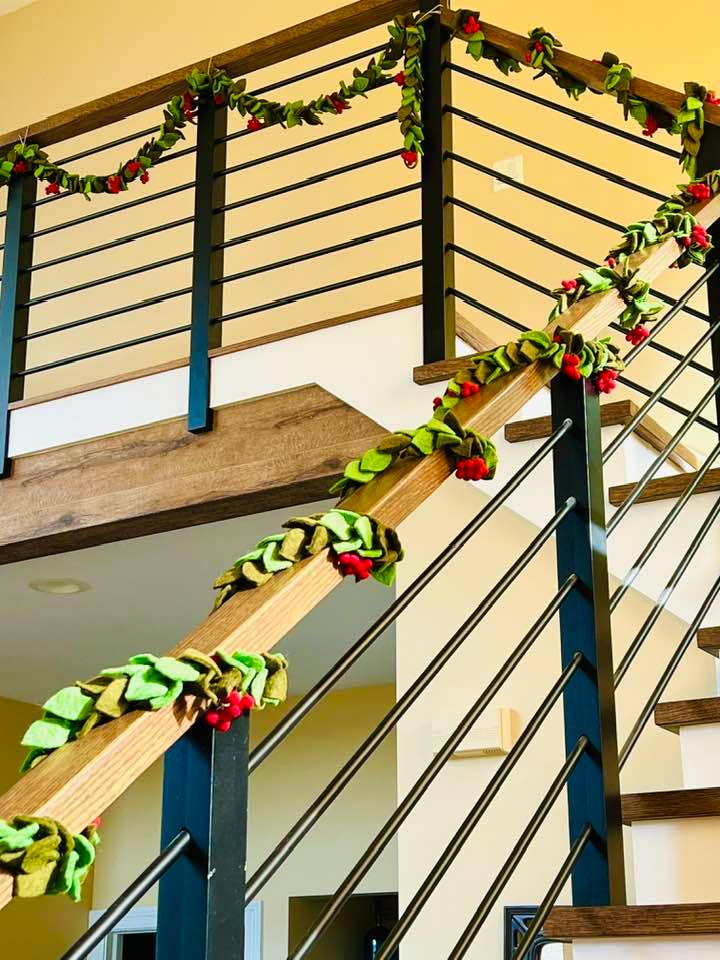 Christmas Decor Garland - Mistletoe - Sugar River Shoppe